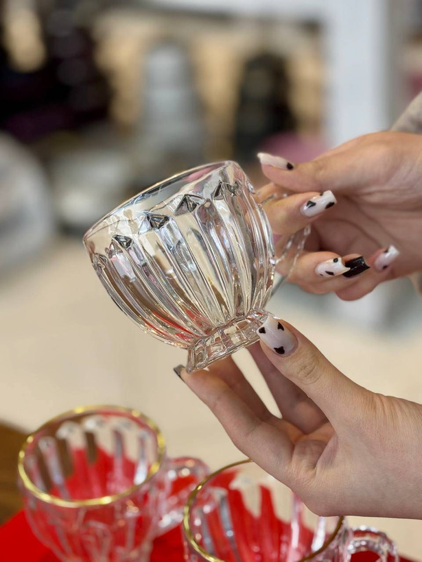 خرید فنجان چایخوری لب طلایی Glassware | سرو نوشیدنی به سبک لوکس و مدرن