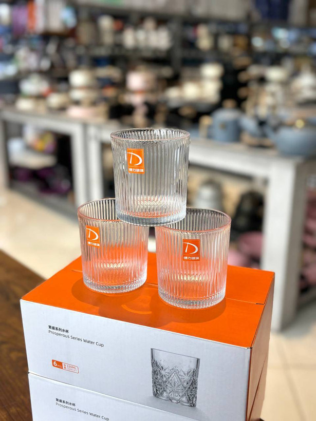 خرید نیم لیوان شیاردار Deli Glass مدل وارداتی | ظروف شیشهای لوکس