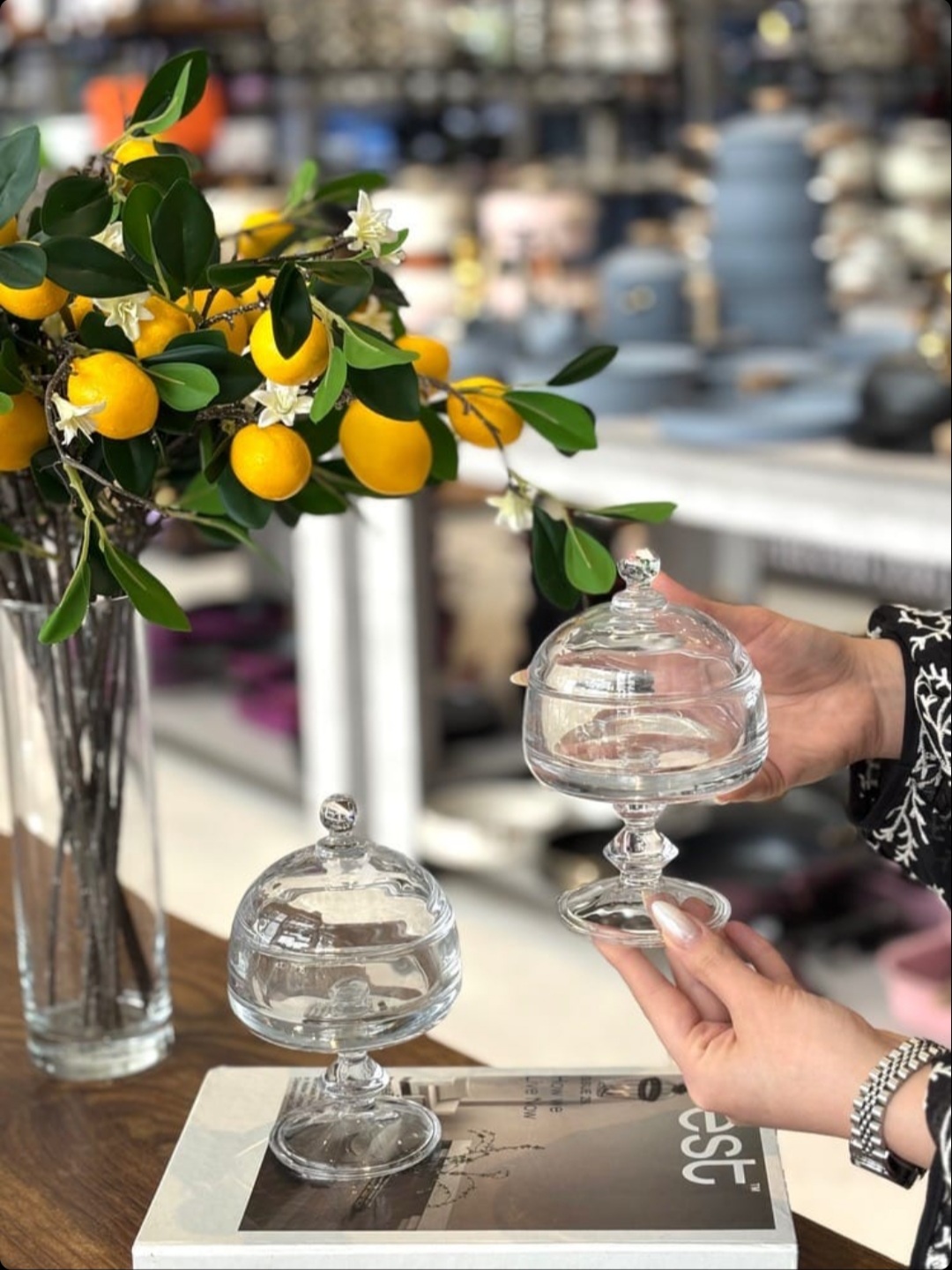 شکلات خوری پایه دار وارداتی؛ طراحی مدرن و خیره‌کننده برای پذیرایی لوکس